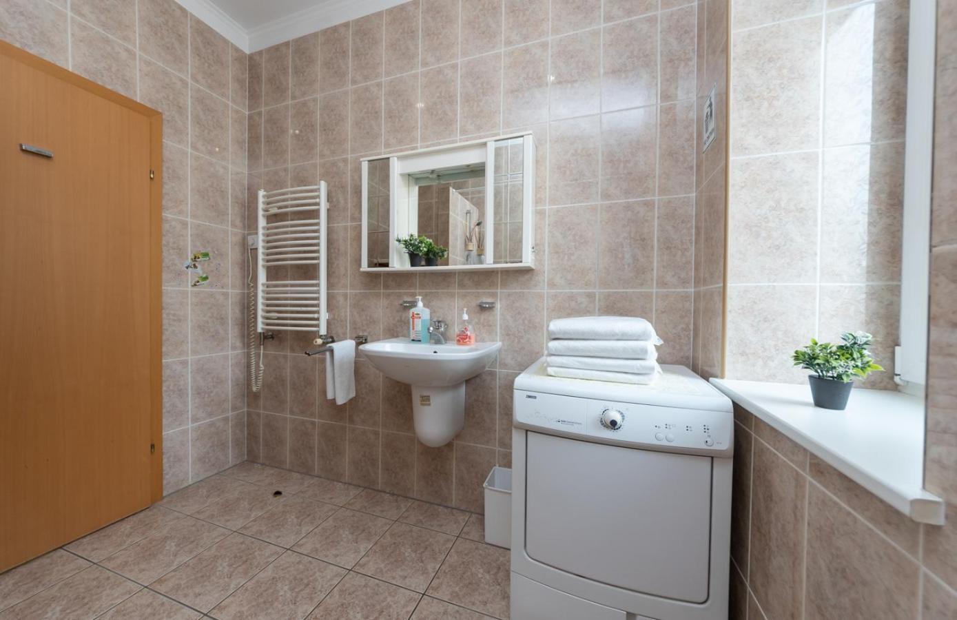 Mini-Hotel Guest Residence Kyiv Exterior photo